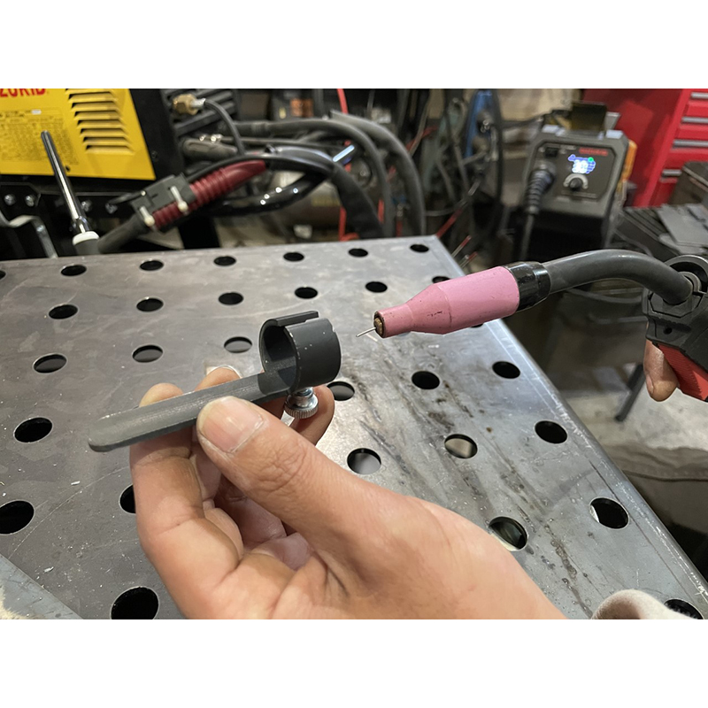 P-823 | SUZUKID半自動溶接機用スポットガイド | ¥1,200 | 工具の通販